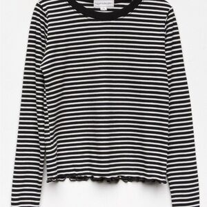 Black and White Striped Long Sleeve Top​